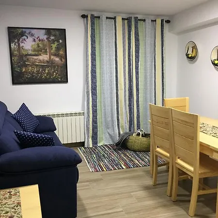 Mirasierra Plaza Apartment *